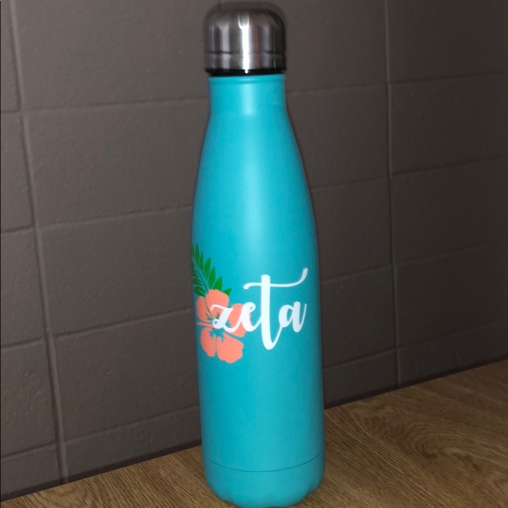 BRAND NEW Insulated zeta water bottle